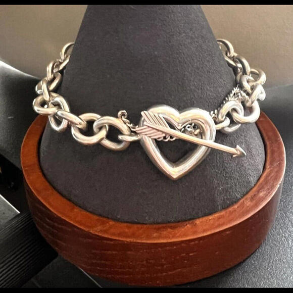 Tiffany Sterling Silver Heart and Arrow Cable Bracelet: 7.5-Inch Romance - Picture 2 of 7